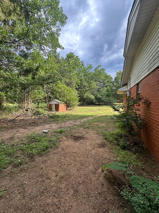 Building Photo - 34403 Lake Rd