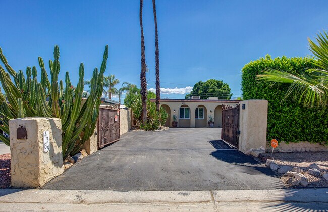 Building Photo - 4385 E Pso Caroleta