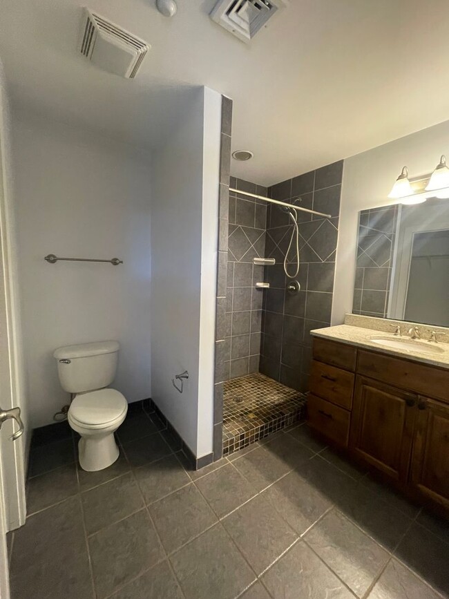 Building Photo - Eagles Nest - Downtown Auburn