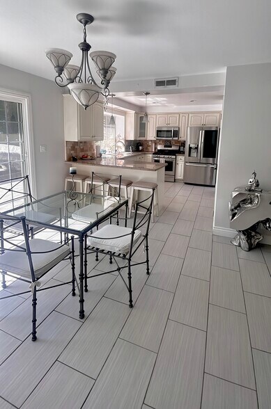Building Photo - 5055 Ludgate Dr