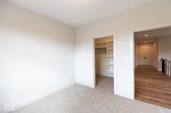 Building Photo - 871 Rosemary Gdns