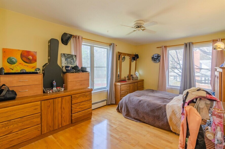 Building Photo - 5 Timberwood Dr