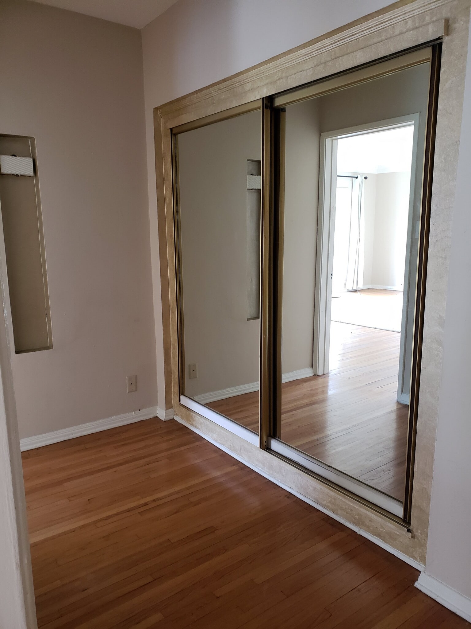 Building Photo - 9199 W 3rd St