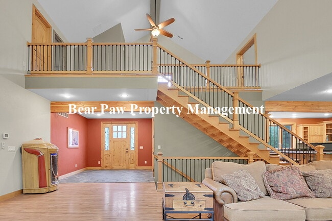 Building Photo - Spacious 4-Bedroom Retreat in Scenic Conif...