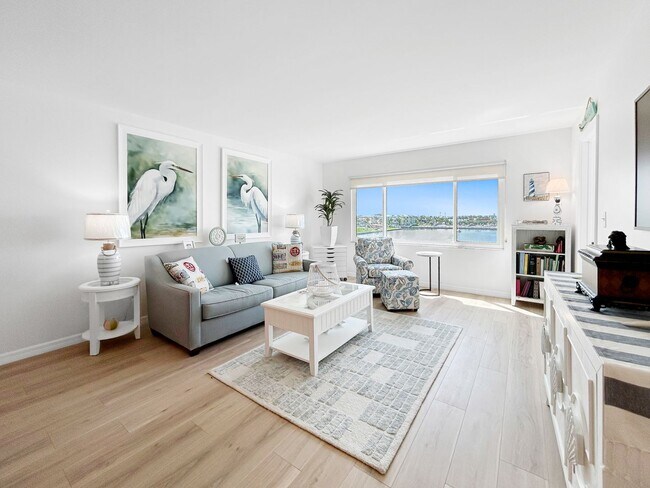 Building Photo - 4775 Cove Cir