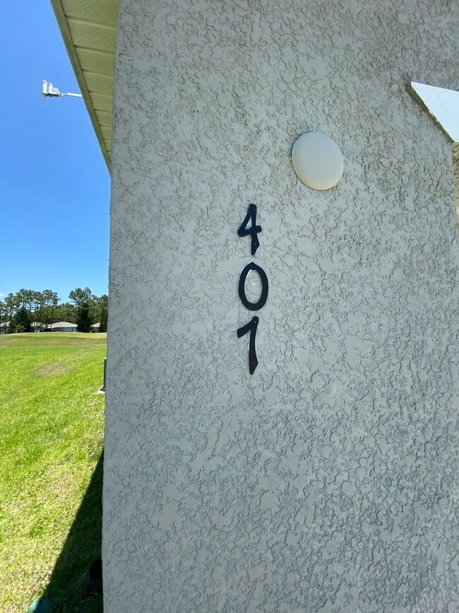 Building Photo - 407 Hickory Course Radial