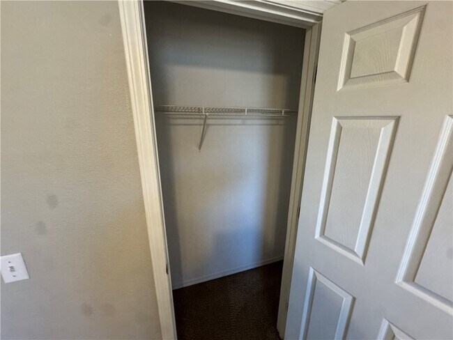 Building Photo - 1160 S Jasmine Ln