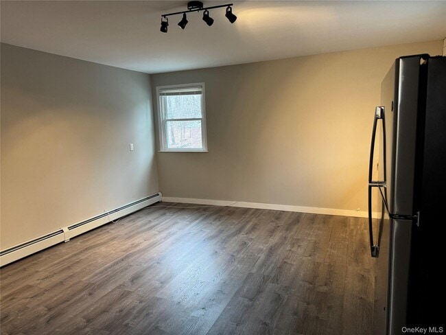 Building Photo - 46 Sunset Dr