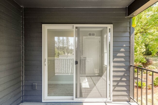 Building Photo - 4 bed, 4 bath Multi-Level Home in Pringle ...