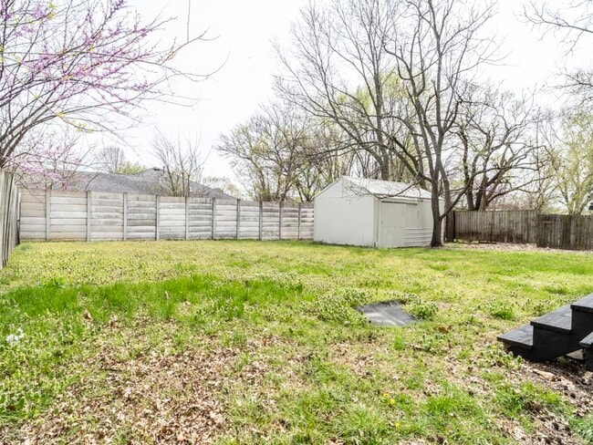 Building Photo - 2714 E Central Ave