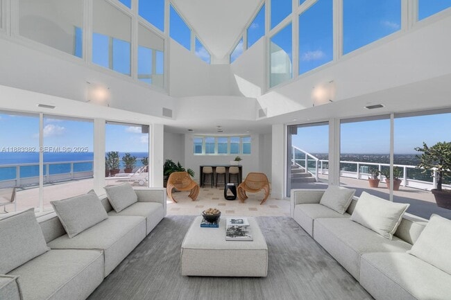 Building Photo - 1643 Brickell Ave