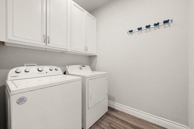 Building Photo - 31214 Raleigh Creek Dr