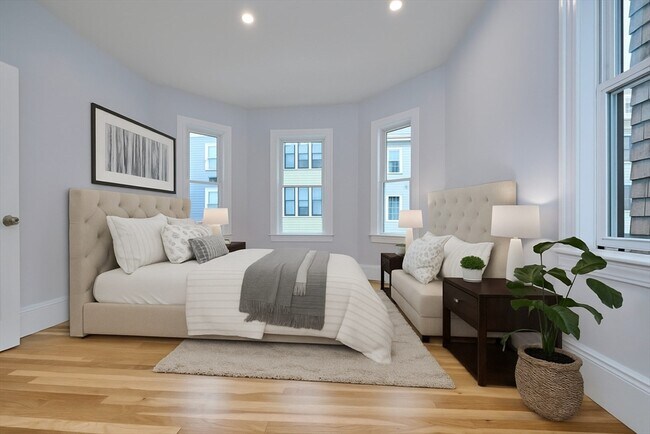 Building Photo - 38 Washburn St