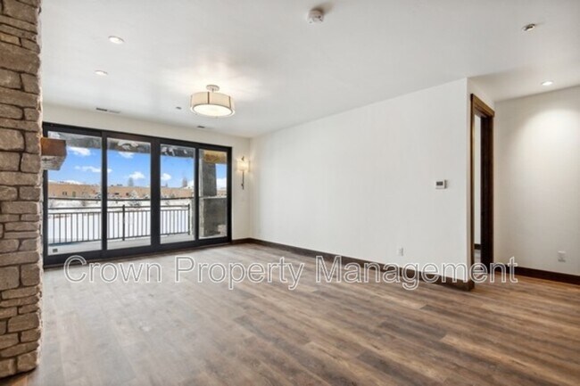 Building Photo - 317 Akers Ln