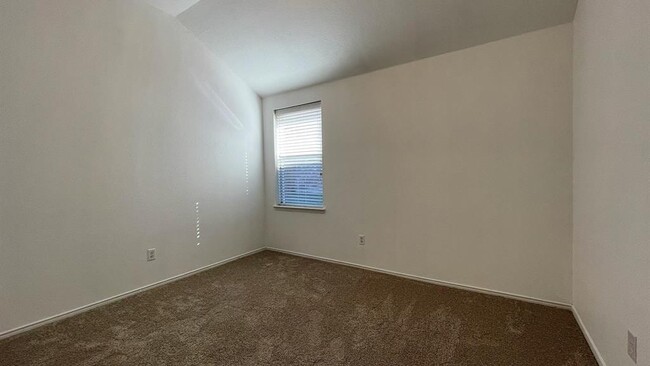 Building Photo - 5112 Bald Cypress Ln