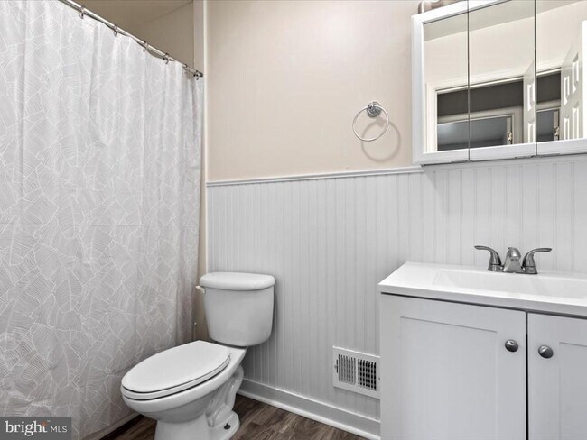 Building Photo - 8633 Madera Ct