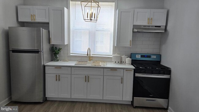 Building Photo - 5434 Arlington St