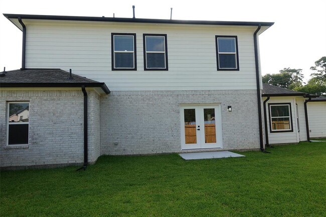 Building Photo - 9602 Champion Heavens Dr