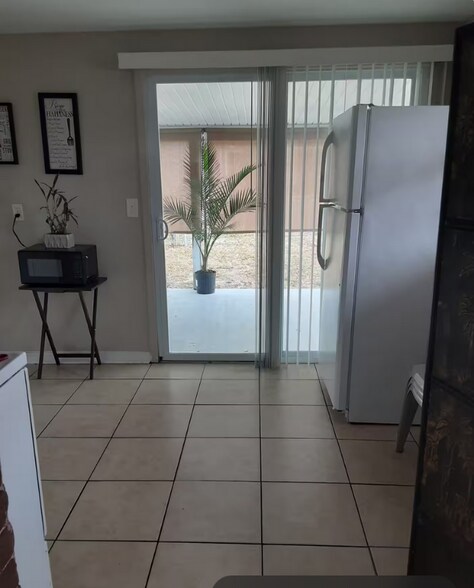 Building Photo - 2622 E 109th Ave