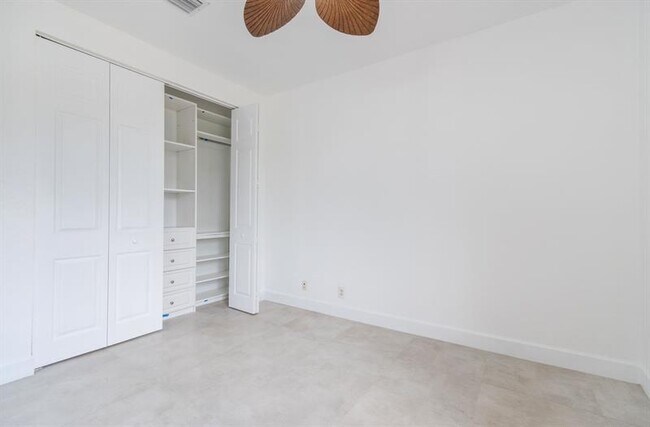 Building Photo - 2604 Center Ct Dr