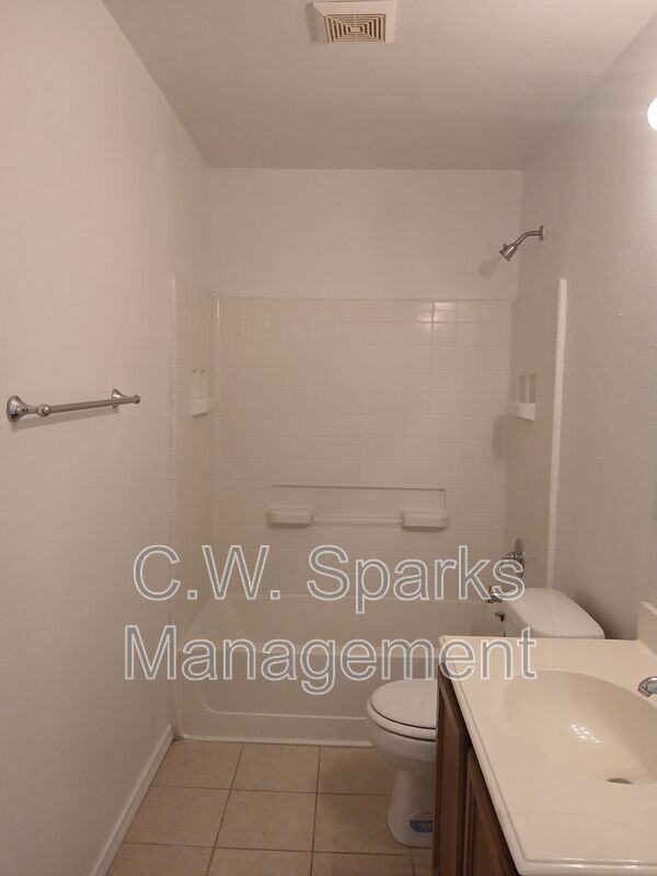 Building Photo - 13655 Biggs St