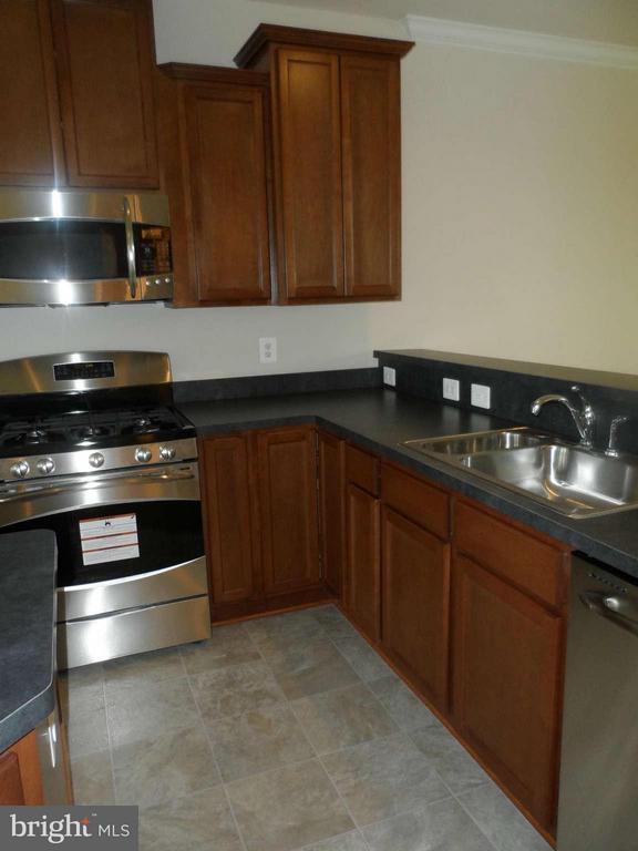 Building Photo - 27 Rapidan Dr