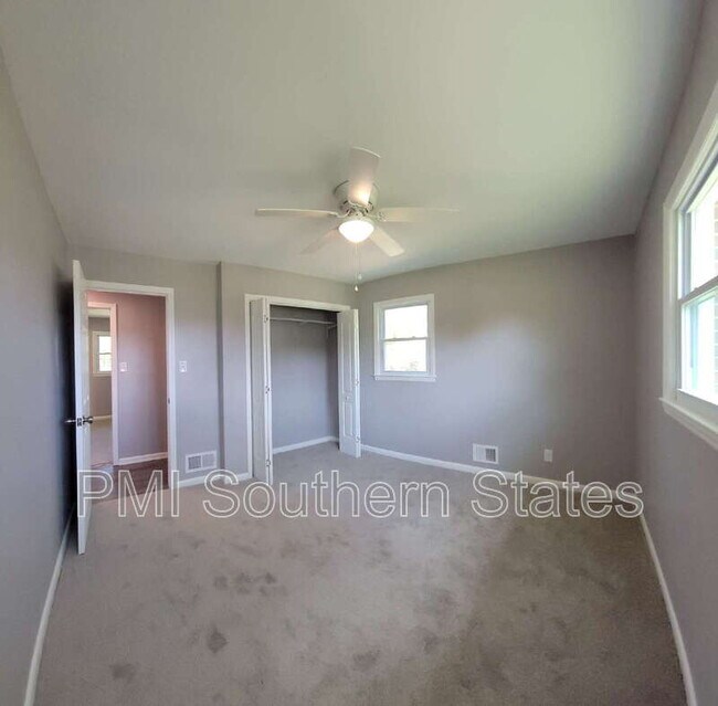 Building Photo - 104 Madison Cir