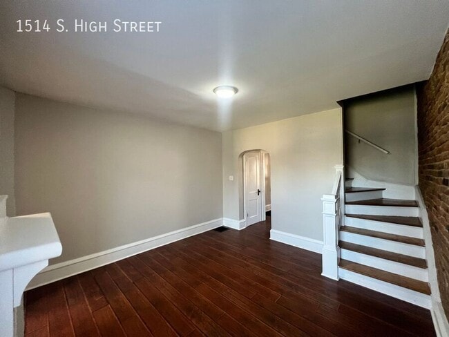 Building Photo - 1514 S High St