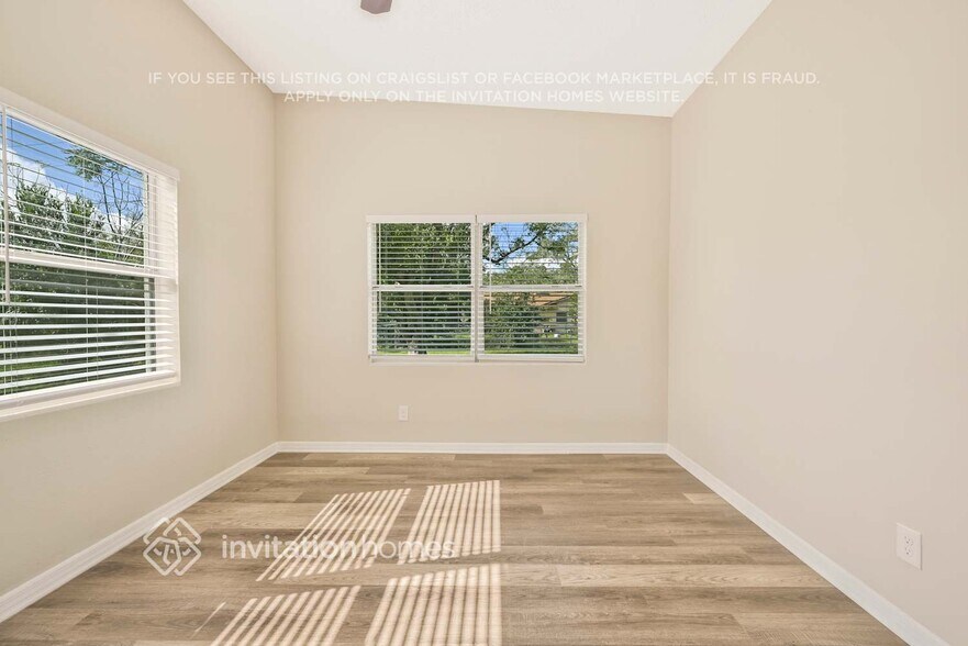 Building Photo - 2412 Martinwood Dr