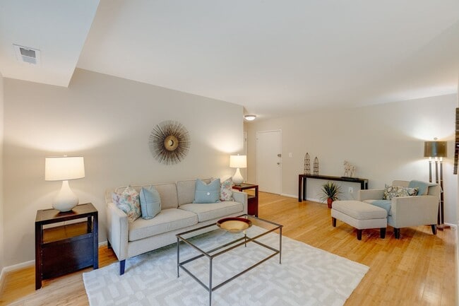Building Photo - Lafayette Park Condominium | All Utilities Included | Pool, Tennis Court & Clubhouse