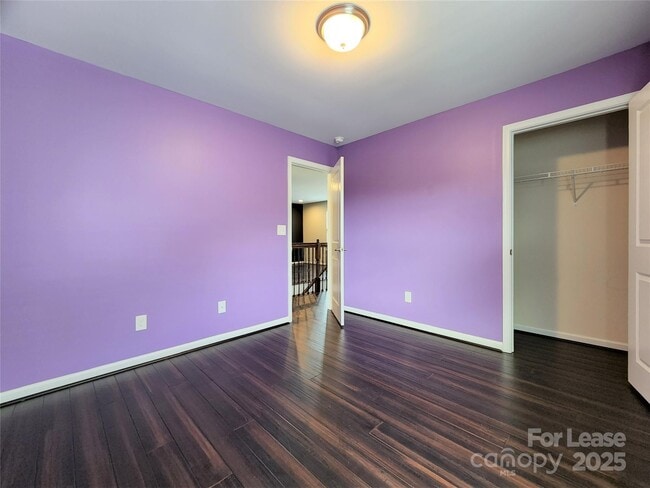 Building Photo - 1295 Farm Branch Dr SW