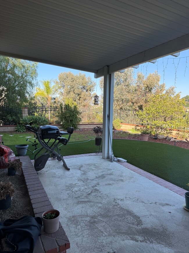 Building Photo - 2466 Robert Rd