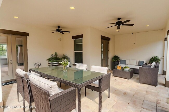 Building Photo - 2453 Rodina Dr