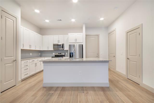 Building Photo - 4700 W Spring Creek Pkwy