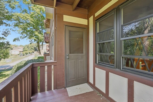 Building Photo - 433 Sierra Vista Ln