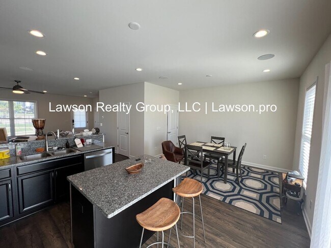 Building Photo - Upscale and Spacious Daleville Townhome