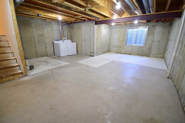 Building Photo - 2 Bedroom, 2.5 bath Townhouse in Pelican Bay, Windsor!