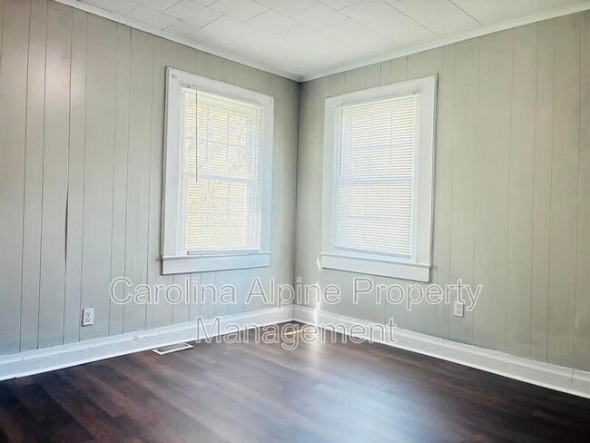 Building Photo - 333 Todd St