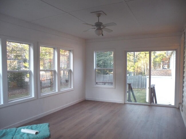 Building Photo - 17 Brad Rd