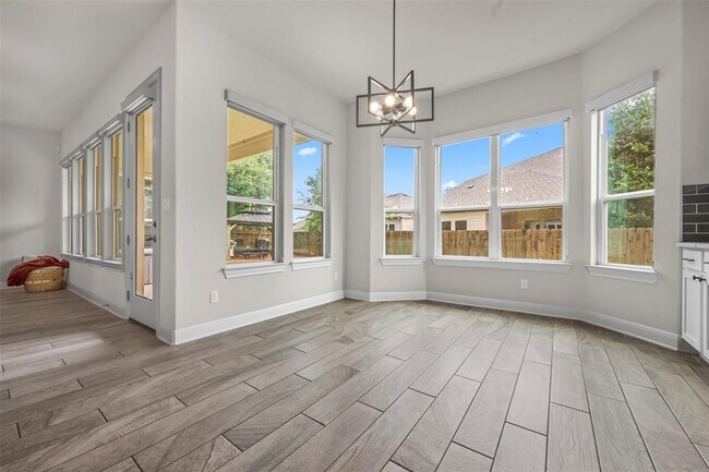Building Photo - 3917 Tavarez St