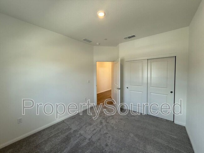 Building Photo - 1567 Halo Ave