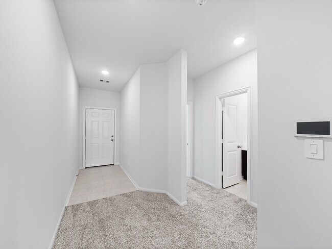 Building Photo - 15102 Wiltshire Castle Ln