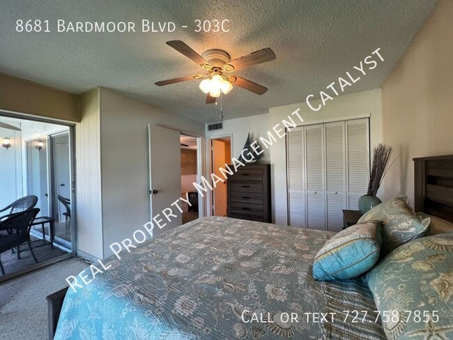 Building Photo - 8681 Bardmoor Blvd