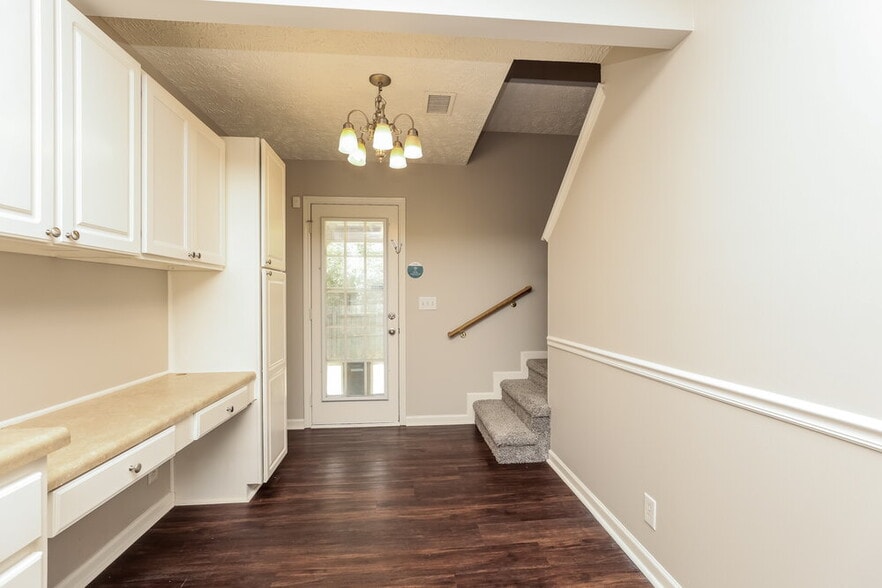Building Photo - 4829 Nina Marie Ave