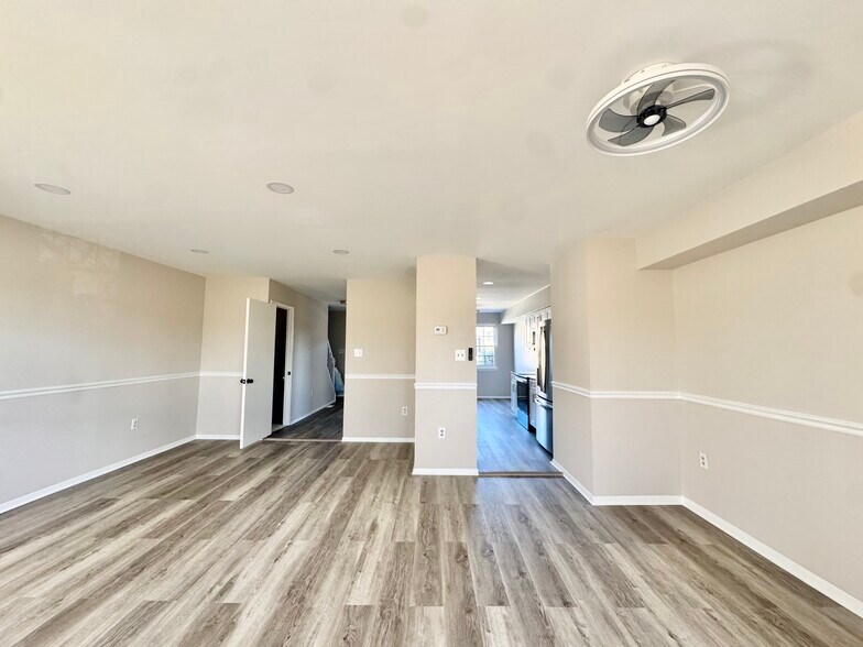 Building Photo - 40 Badger Gate Ct