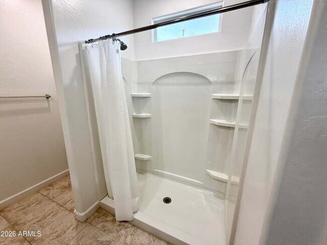 Building Photo - Beautiful 3-bedroom, 2-bath home in Entrada Del Oro (Newer DR Horton Home)!
