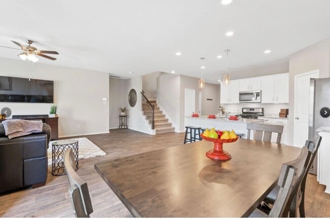 Building Photo - 14117 Redwood Forest Trail