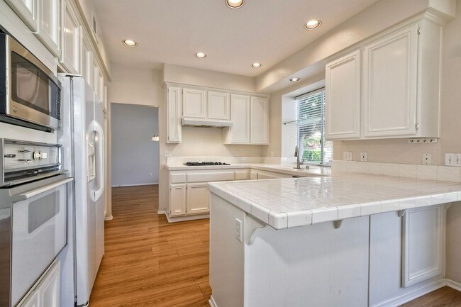 Building Photo - 4636 Doral Ct