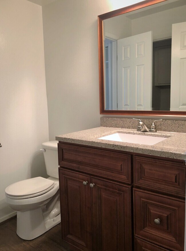 Building Photo - 3620MN