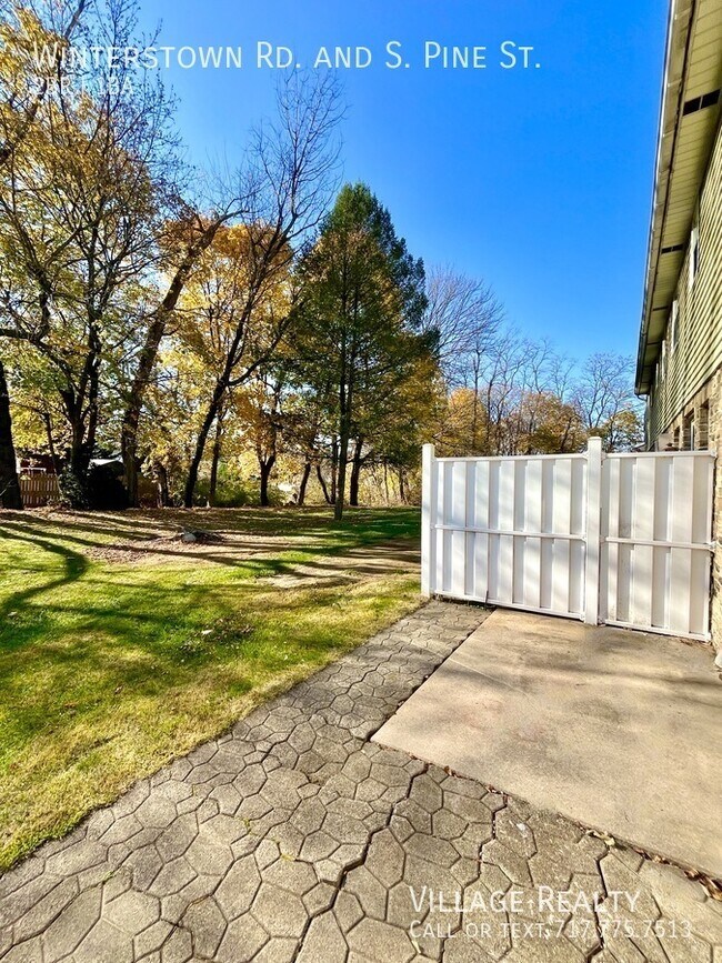 Building Photo - 100 Winterstown Rd